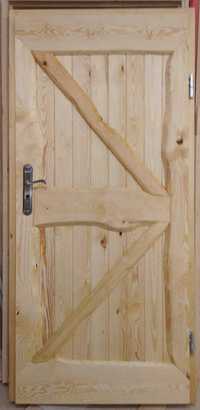 Niepowtarzalne drzwi drewniane z oflisem naturalnym.
