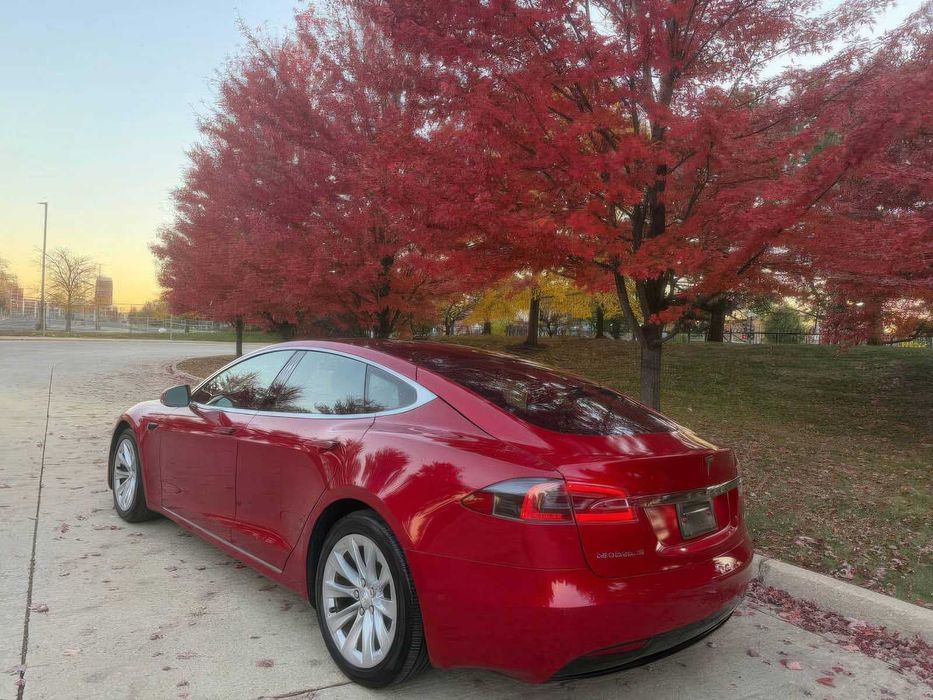 Tesla Model S      2017