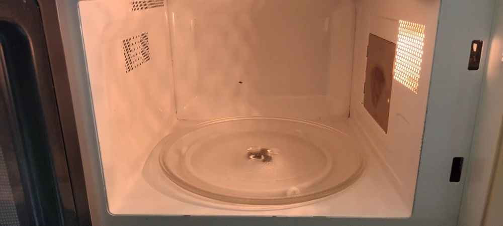 Super preço! Sommier+colchão/frigorífico/microondas