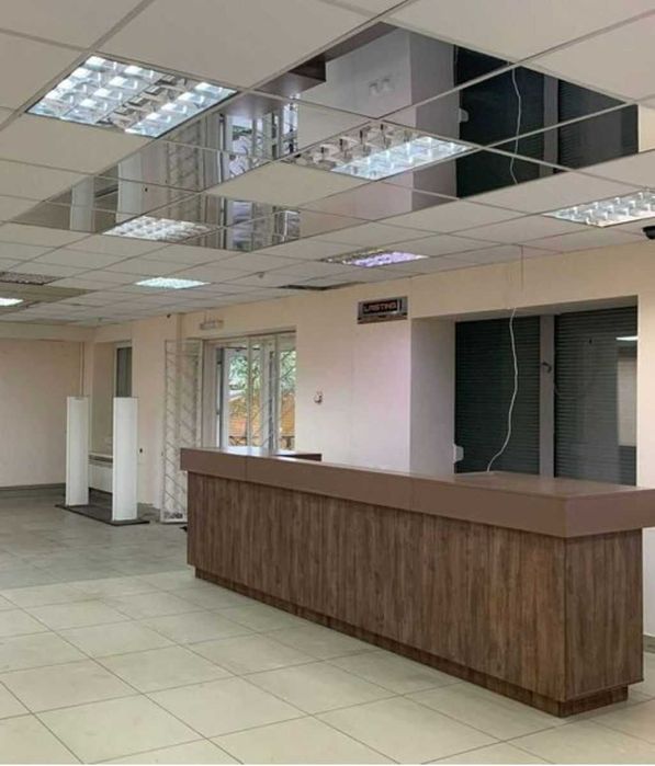 Продам Торгове примiщення пр.Л.Лукьяненка 41