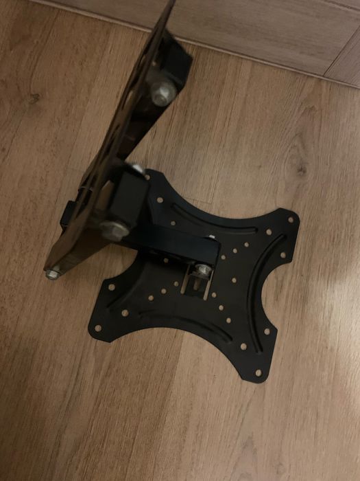 Кріплення для телевізора