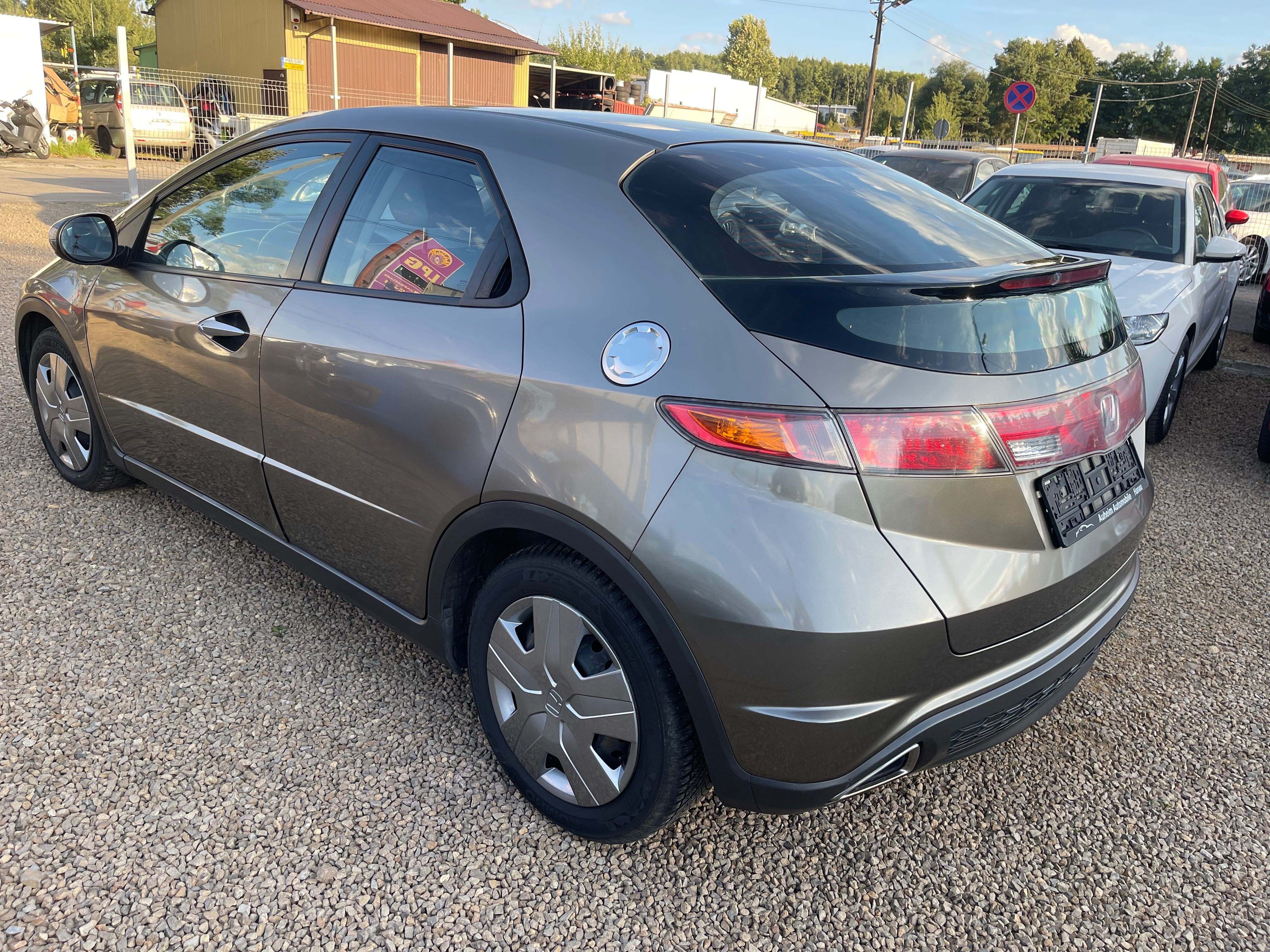 Honda Civic 1.8 140km oryginalnie 111tys.km