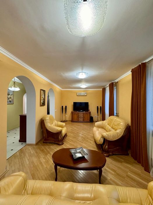 Продаж будинку з ремонтом у с.Давидів