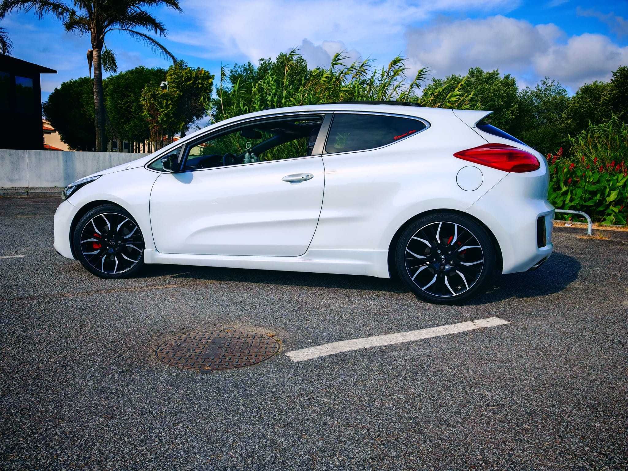Kia Pro_cee'd GT First Edition • 204cv • Edição Limitada nº204/500