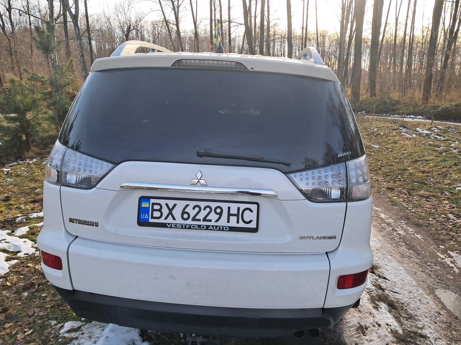 Продам Мітсубісі аутлендер