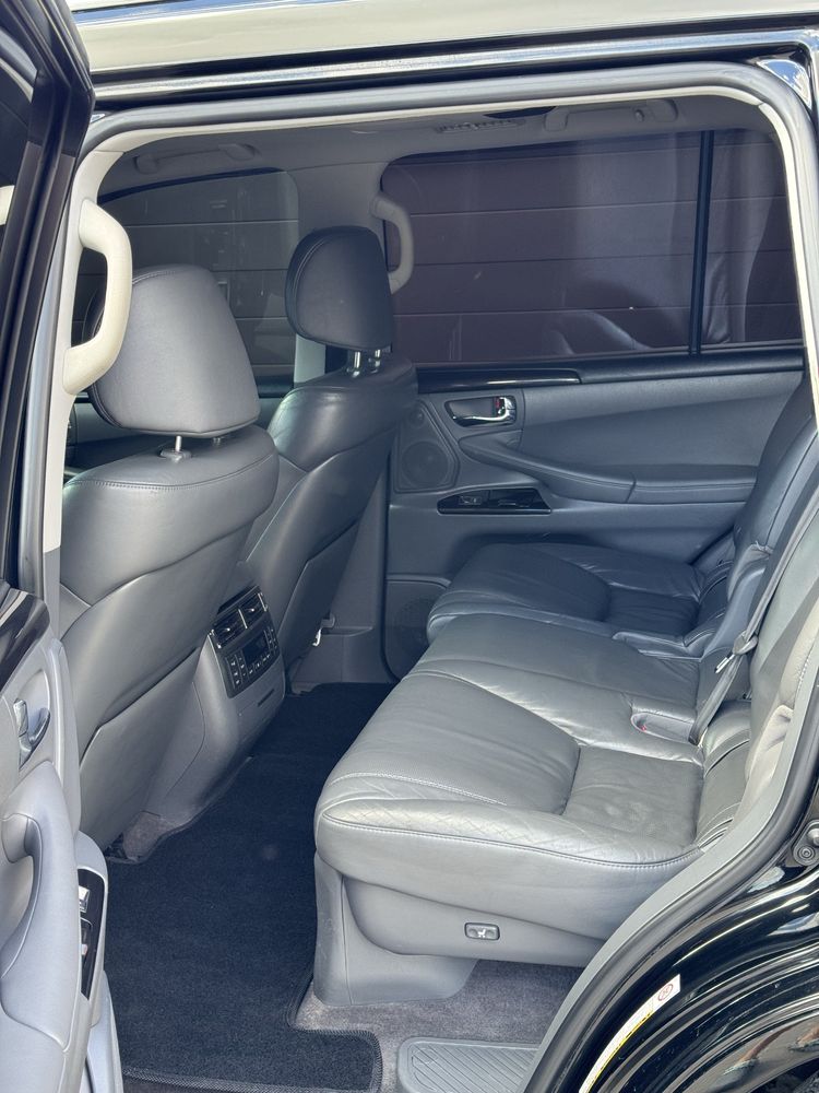 Lexus LX 570 5.7 газ/бензин black edition
