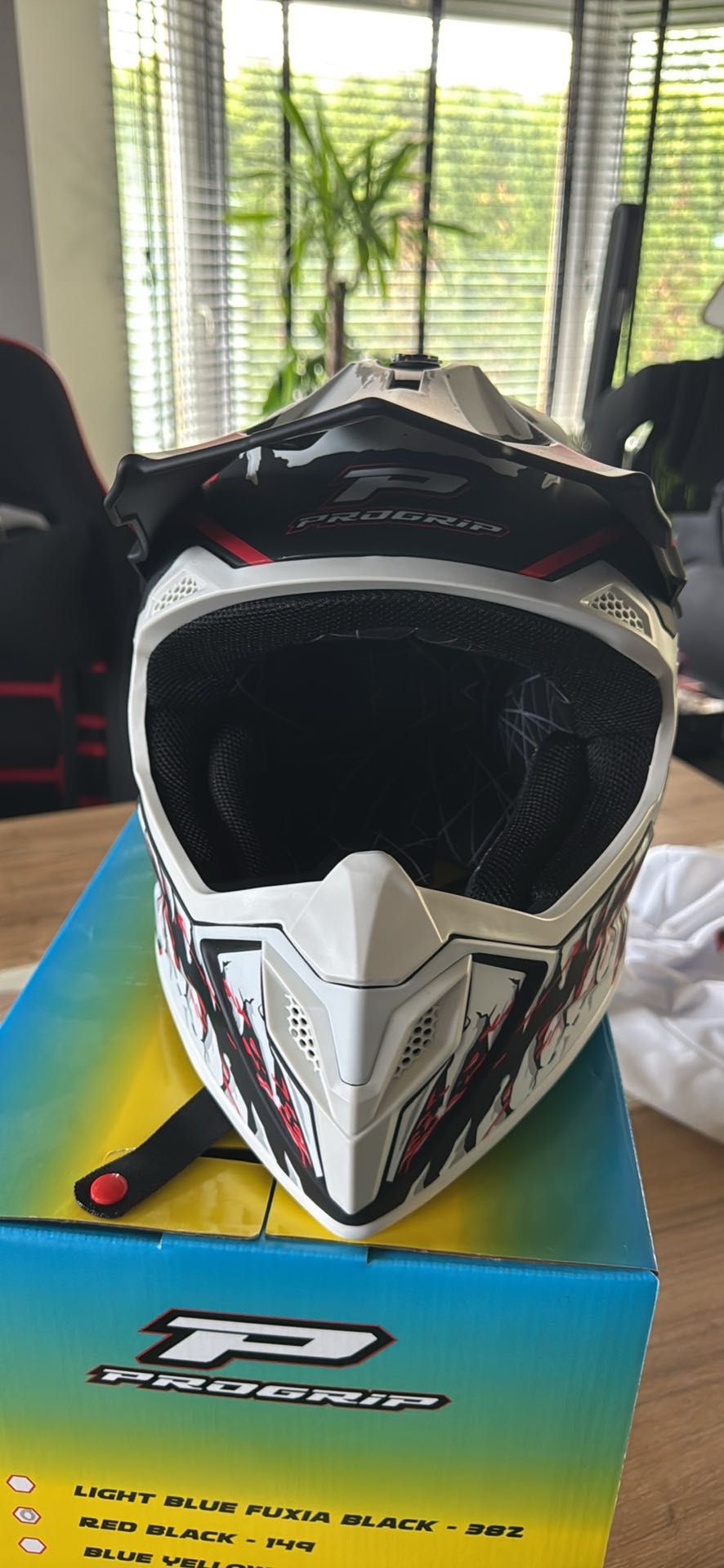 Sprzedam nowy kask motocyklowy