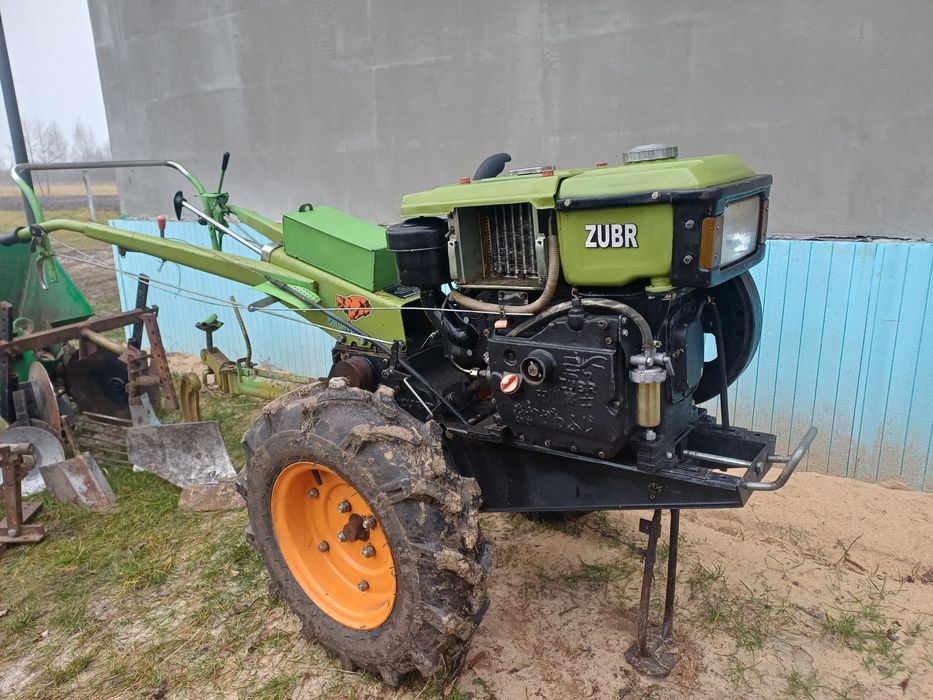 Мотоблок Зубр 10 з навсним в комплекті