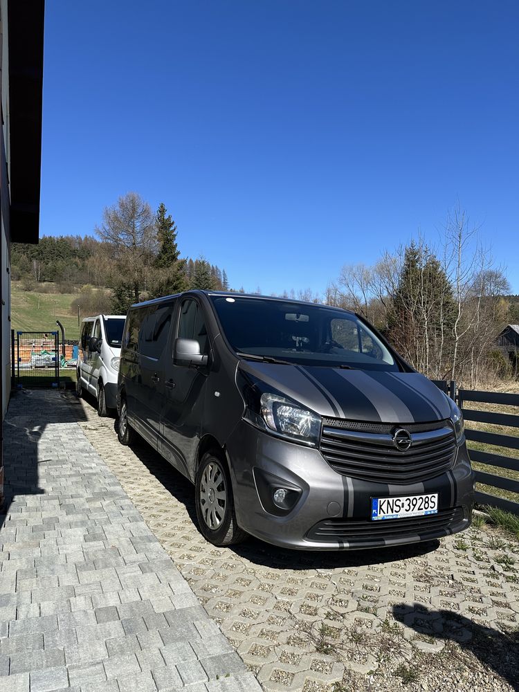 Bus na wymajem opel vivaro 9-osobowy Tylicz Nowy Sącz auto na wynajem