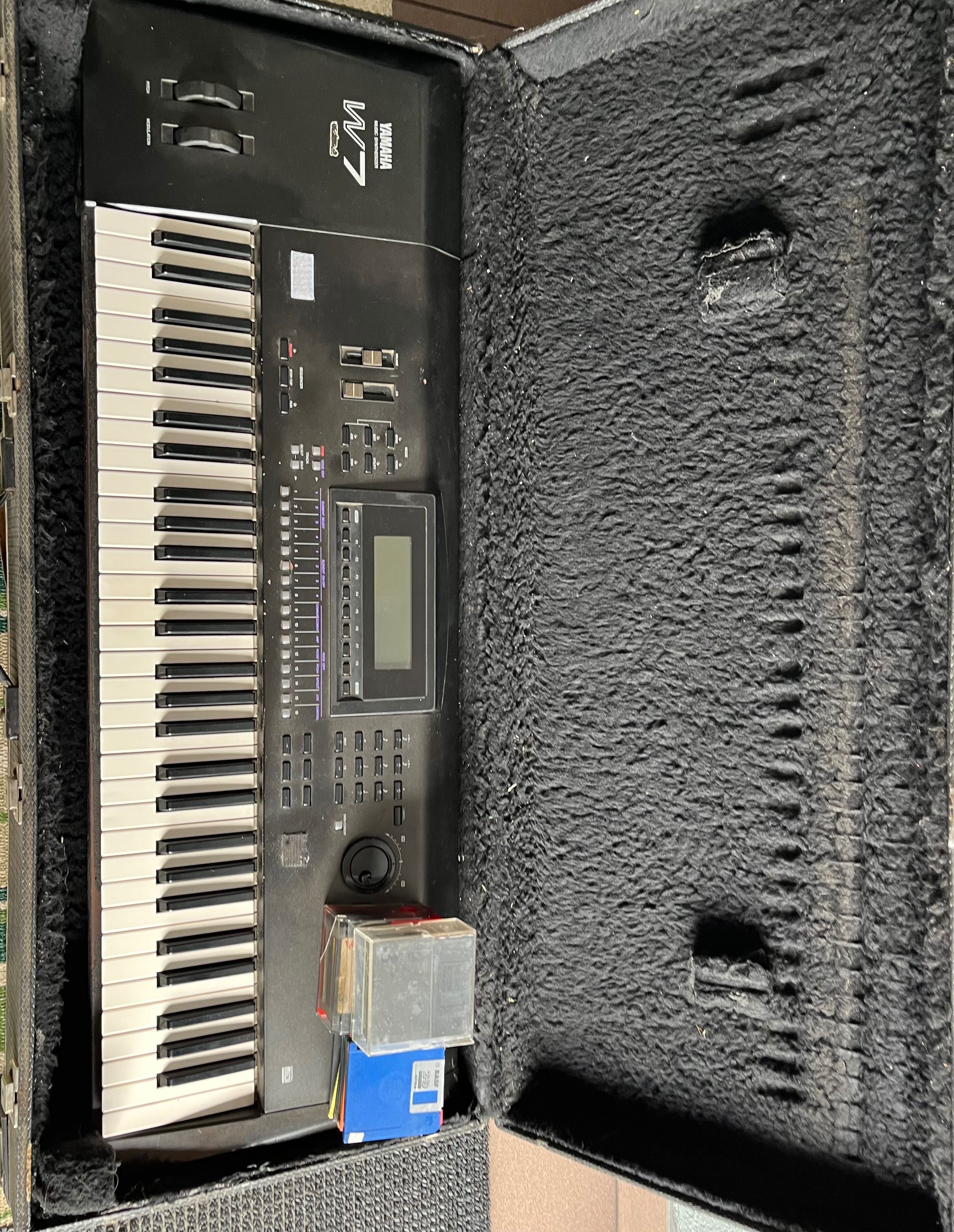 Syntezator Yamaha W7 ver. 2