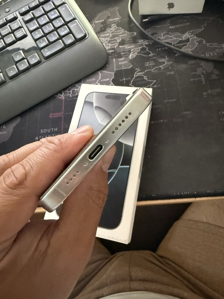 iPhone 16 Pro Max 256GB Como Novo 100% C/ Garantia
