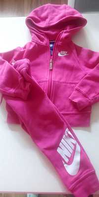 Dres dla dziewczynki 104 nike