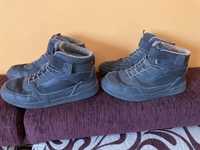 Buty chłopięce jesienne-zimowe za kostkę czarne 36