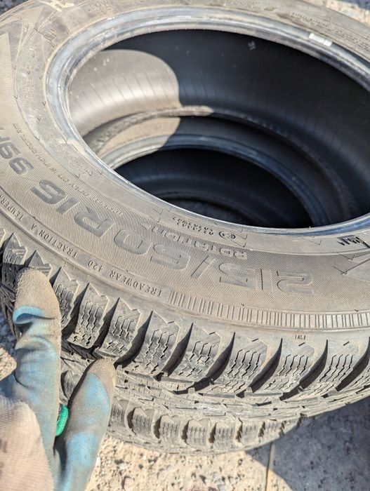 215/60R16 Nokian WR d4 зима