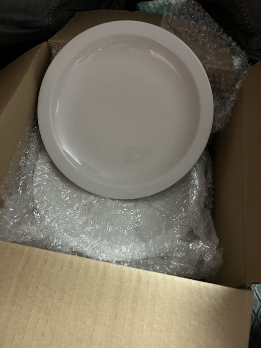 Recheio de loiça e copos