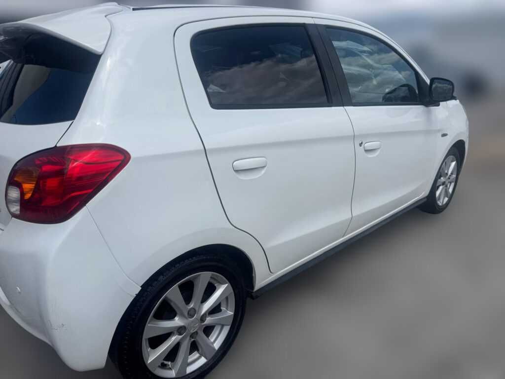 Mitsubishi Space Star 1.2 de 2015 Salvado