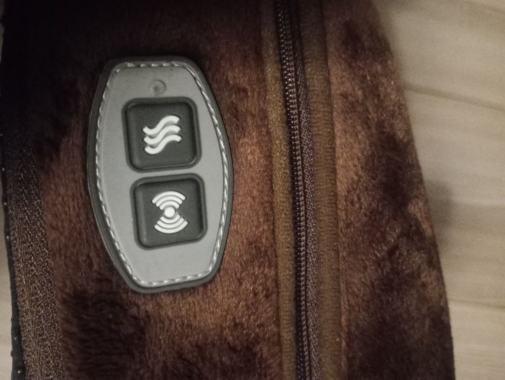 Masażer platformowy do stóp, brzucha, karku, podgrzewacz, Wellneo.