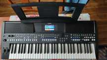 Keyboard Yamaha PSR-SX600