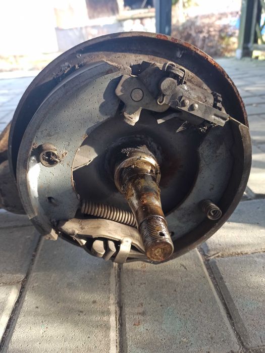 Szczęki hamulcowe do przyczepy Niewiadów  n 126