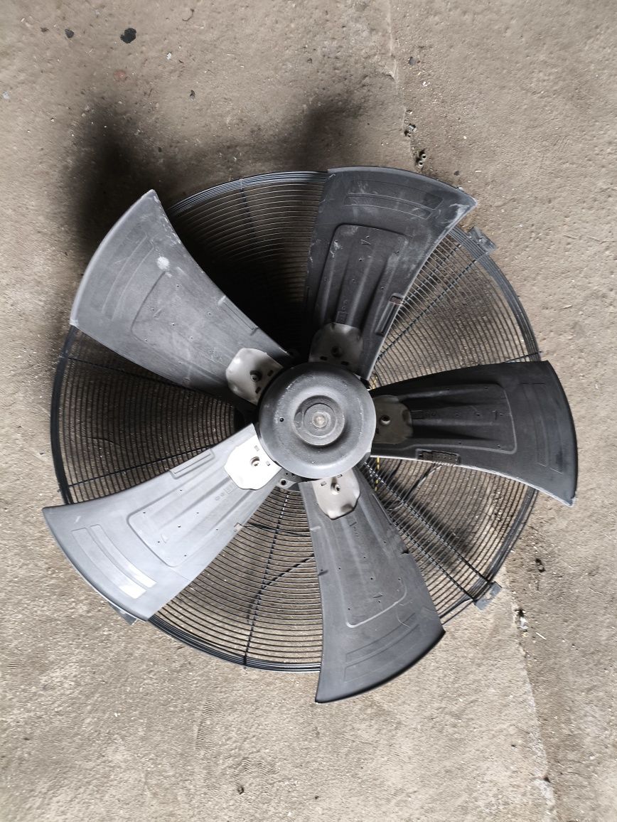 Wentylator przemysłowy fi95 cm stan bdb
