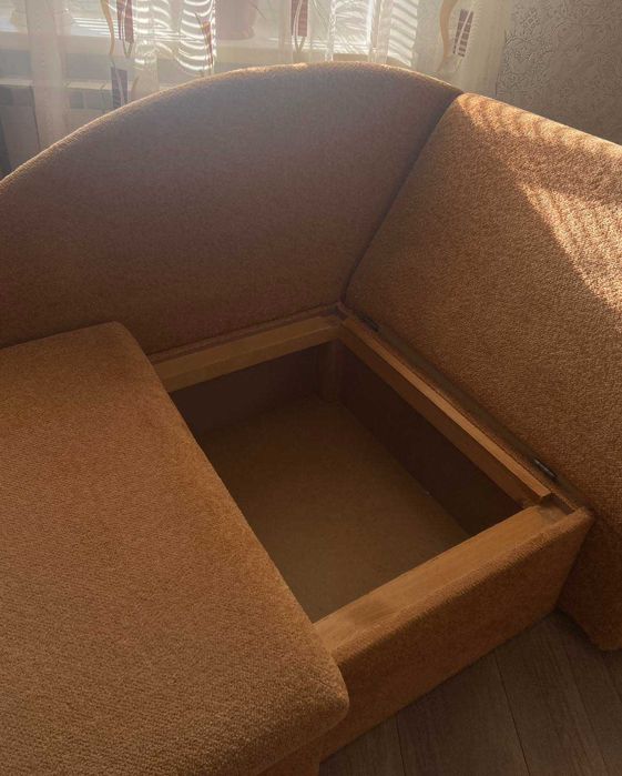 Диван в детскую или гостинную