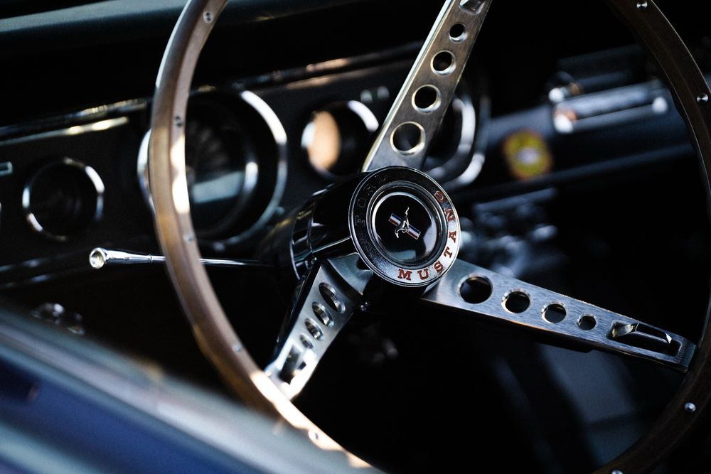 Mustang 1966 do ślubu. Samochód na ślub, wesele, auto do ślubu, wynaje