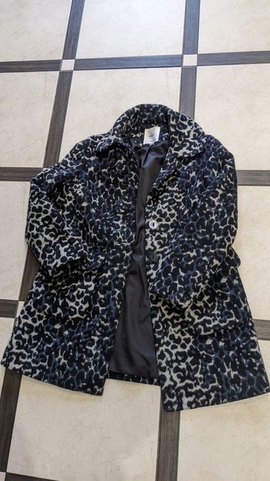 Демісезонне однобортне пальто Mango