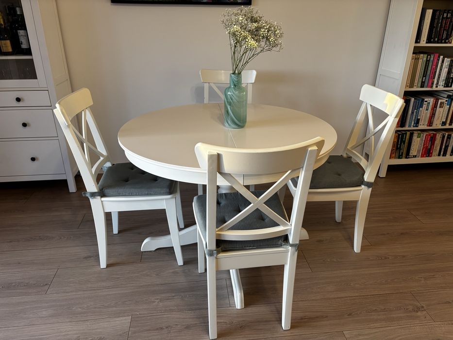 Stół okrągły, owalny rozkładany ikea plus 6 krzeseł
