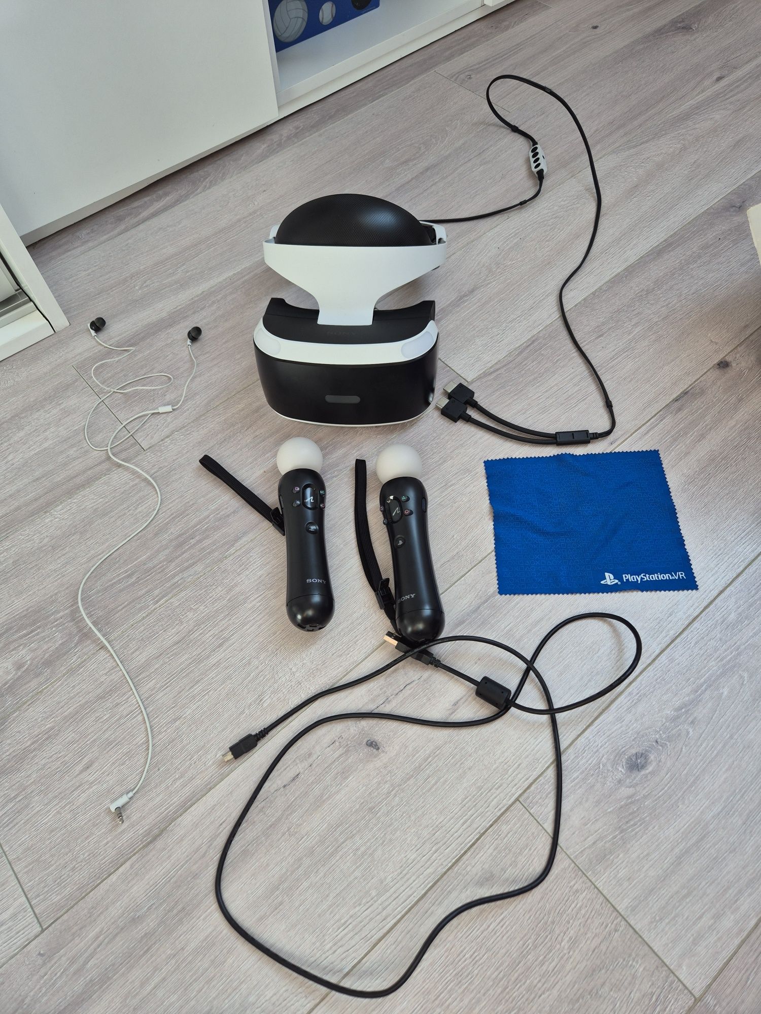 Ps VR, kompletny zestaw, z dwoma kontrolerami playstation move