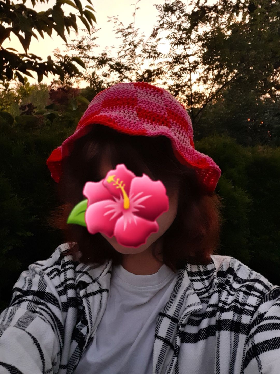 różowo-czerwony bucket hat ~ handmade
