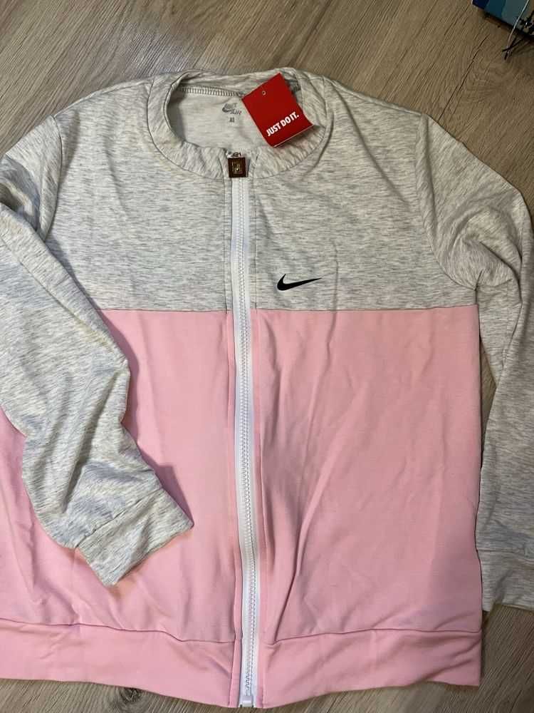 Продам спортивний костюм