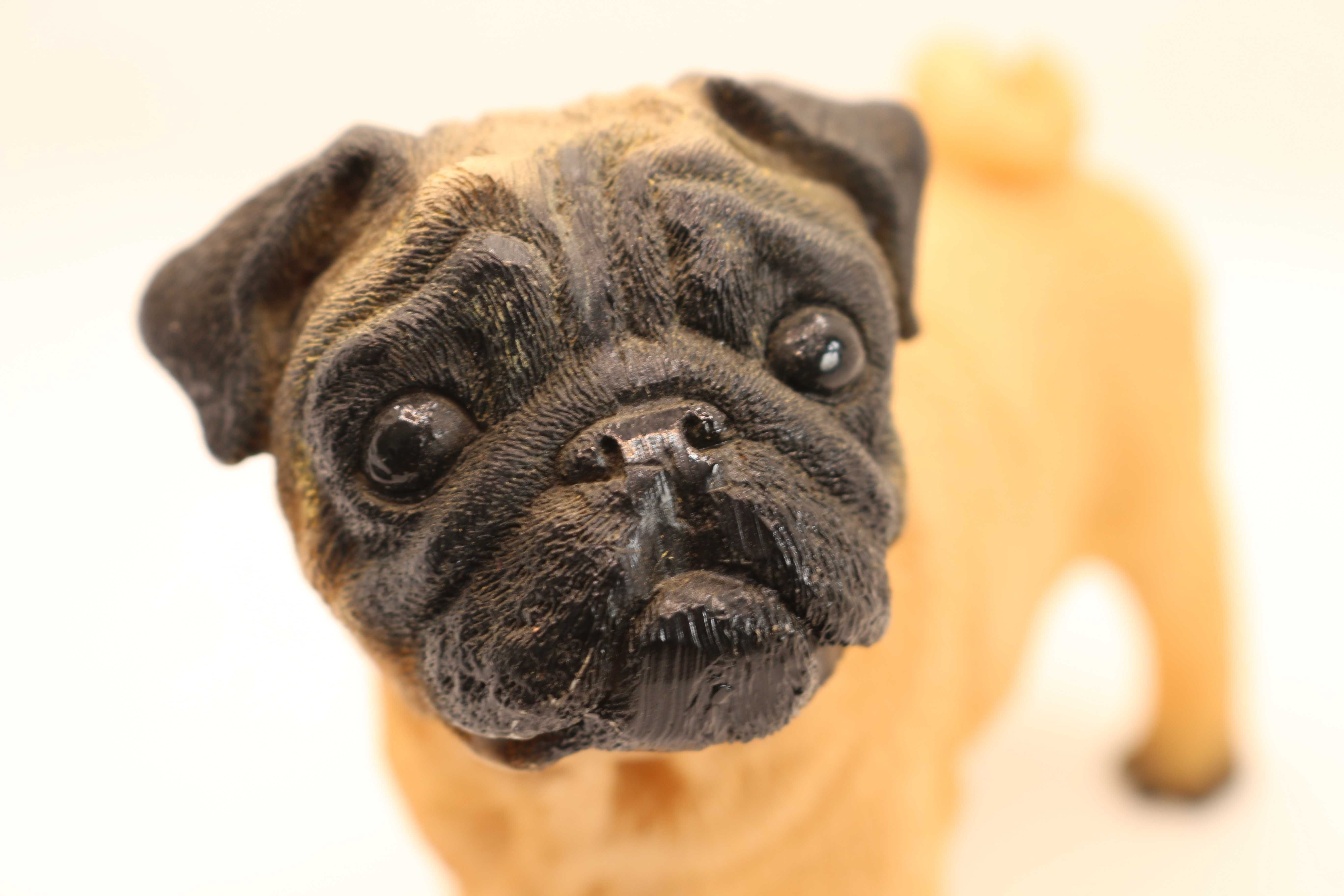Miniatura figura realista canino "PUG"