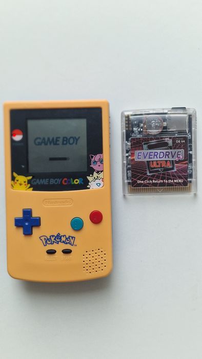 Gameboy color Pikachu mais everdrive
