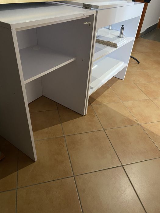 Meble sklepowe / kosmetyczne