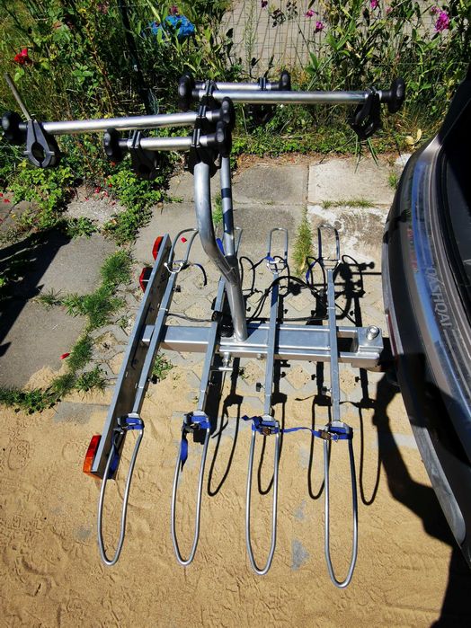 Bagażnik 4 rowery na hak samochodowy.