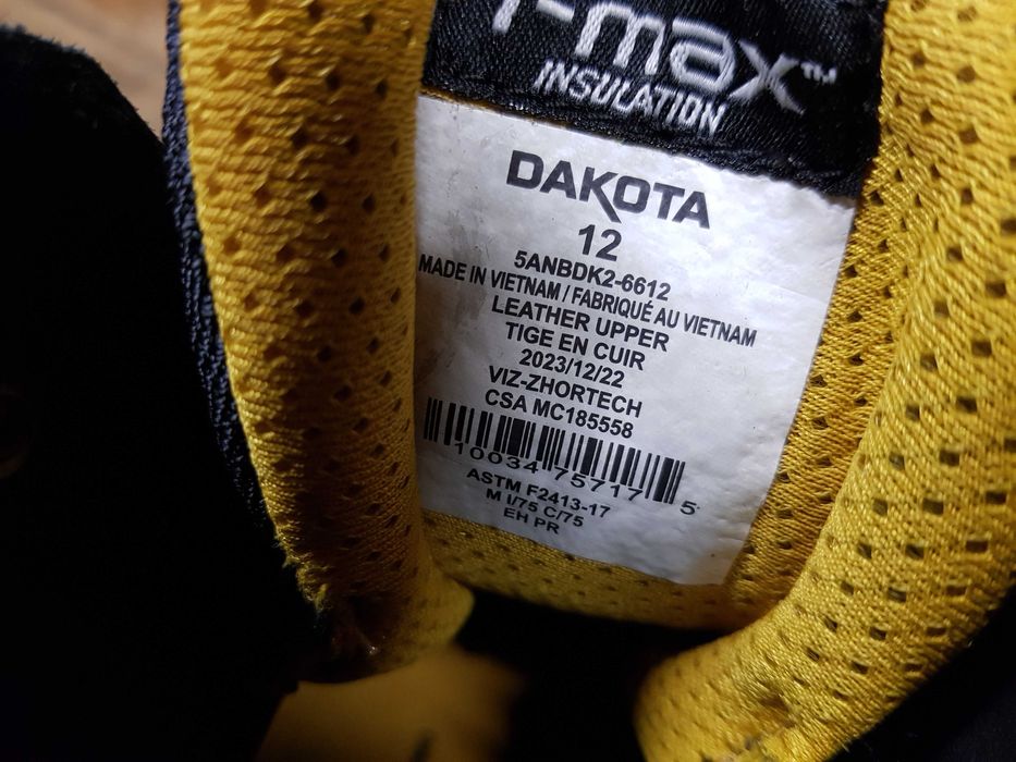 Buty robocze DAKOTA rozm 45 wkł 30 cm S3