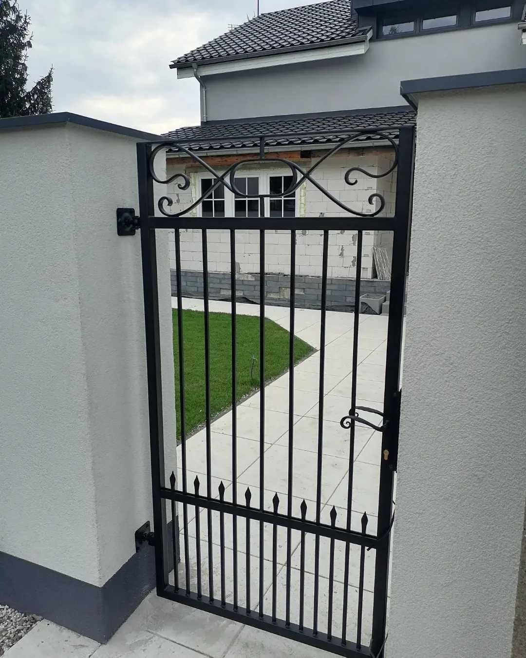 kowalstwo artystyczne kute bramy kute balustrady kute płoty  balkony