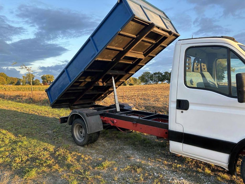 Usługi transportowe wywrotką