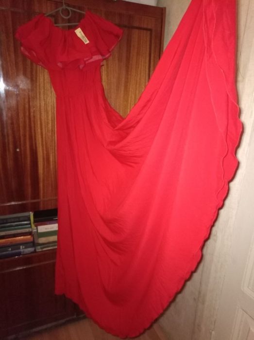 Нарядное Платье с Валаном