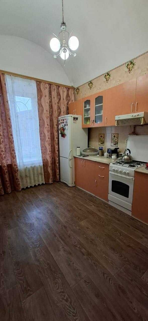 1к квартира, цегла, Ближнє Замостя, ремонт