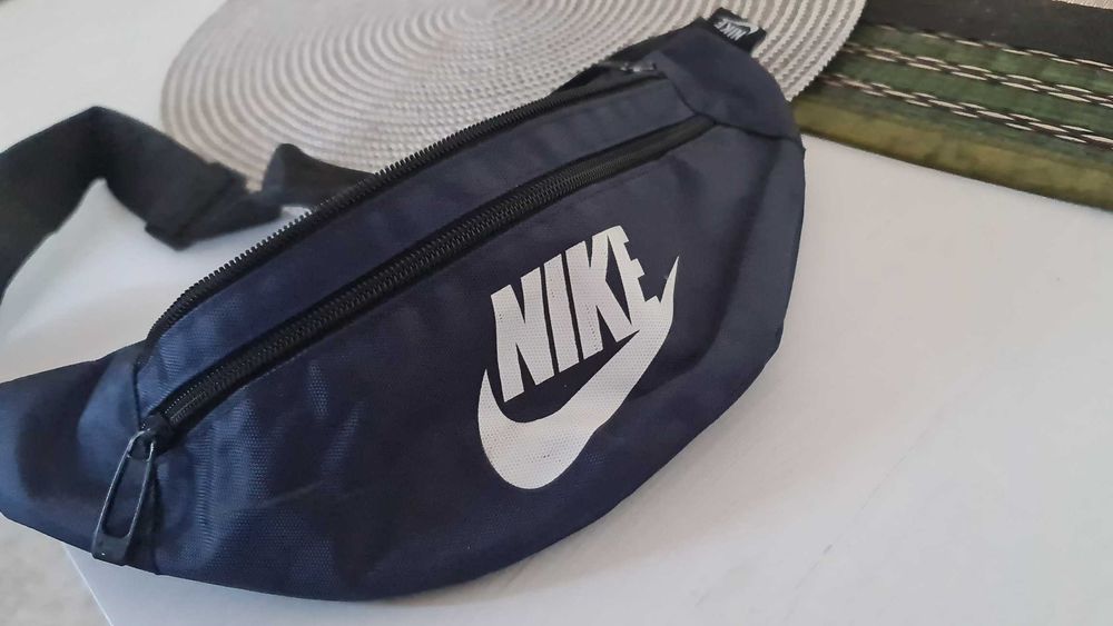 Nerka Nike.  Jak nowa !