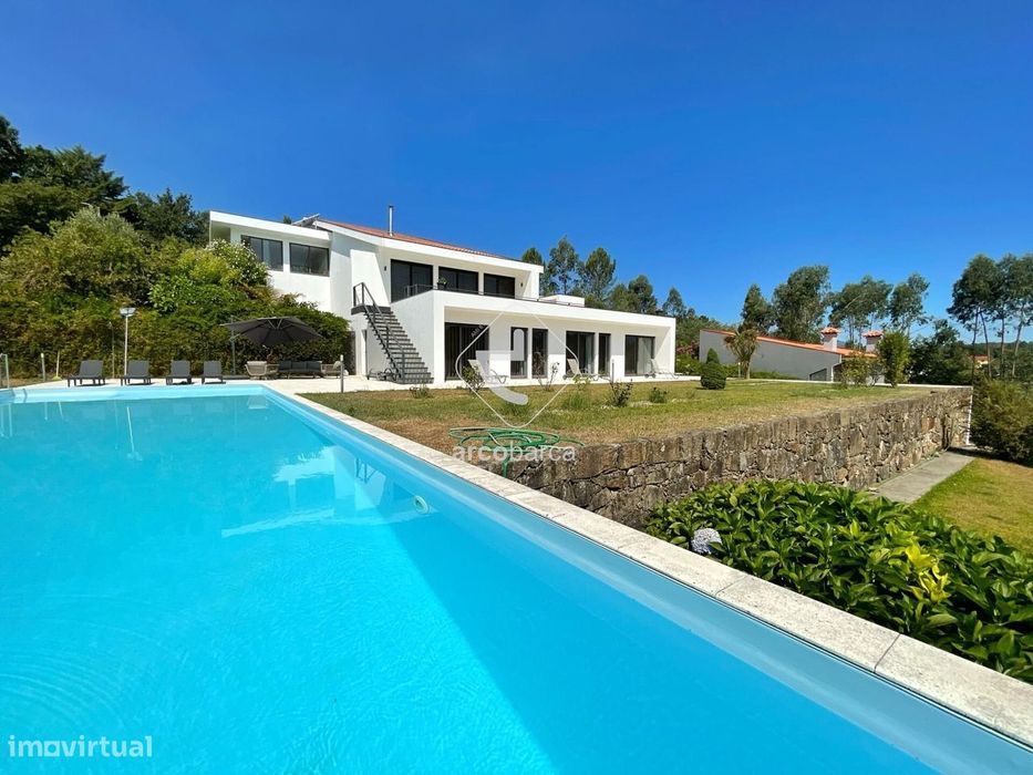 Moradia de Luxo com 2 Piscinas, Spa e Jardim em Fontão – Ponte de Lima