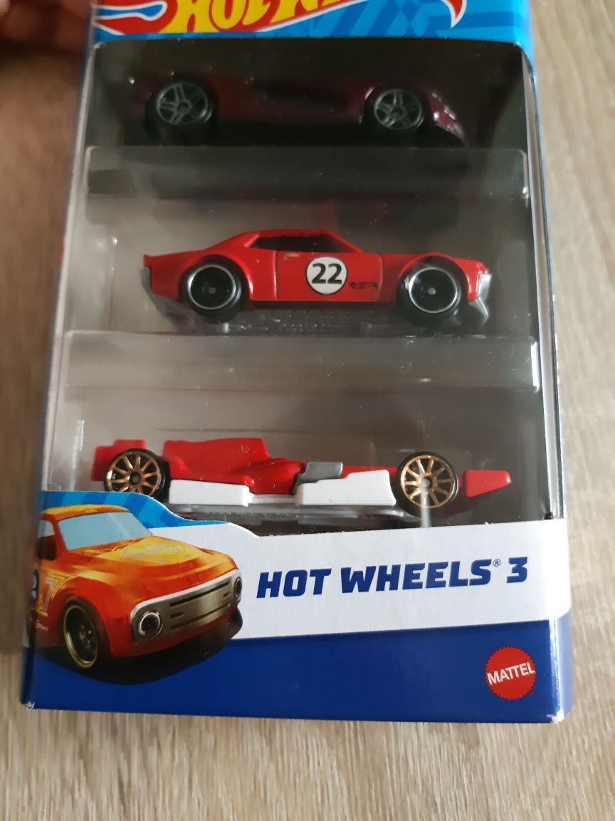 Autka hot wheels 3sztuki