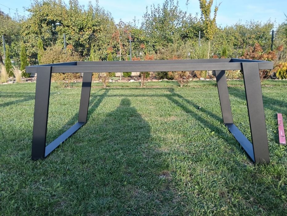 Nowoczesny Metalowy Stelaż do Stołu – Solidna Podstawa w Stylu LOFT