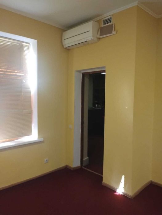Оренда: Приміщення (140 м2) вул. Героїв Космосу 17