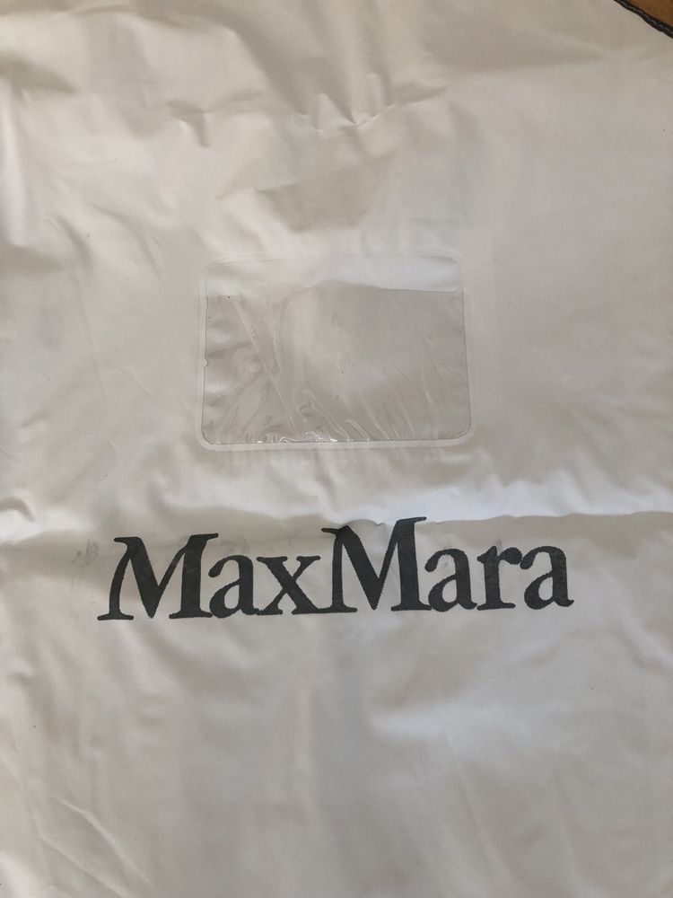 Porta Fatos Max Mara