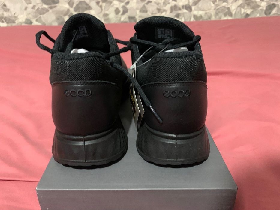 Кросівки ECCO Gore-Tex (нові)