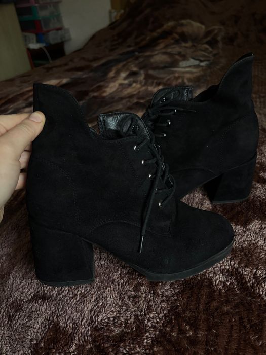 Ботильйони зимові на каблуку