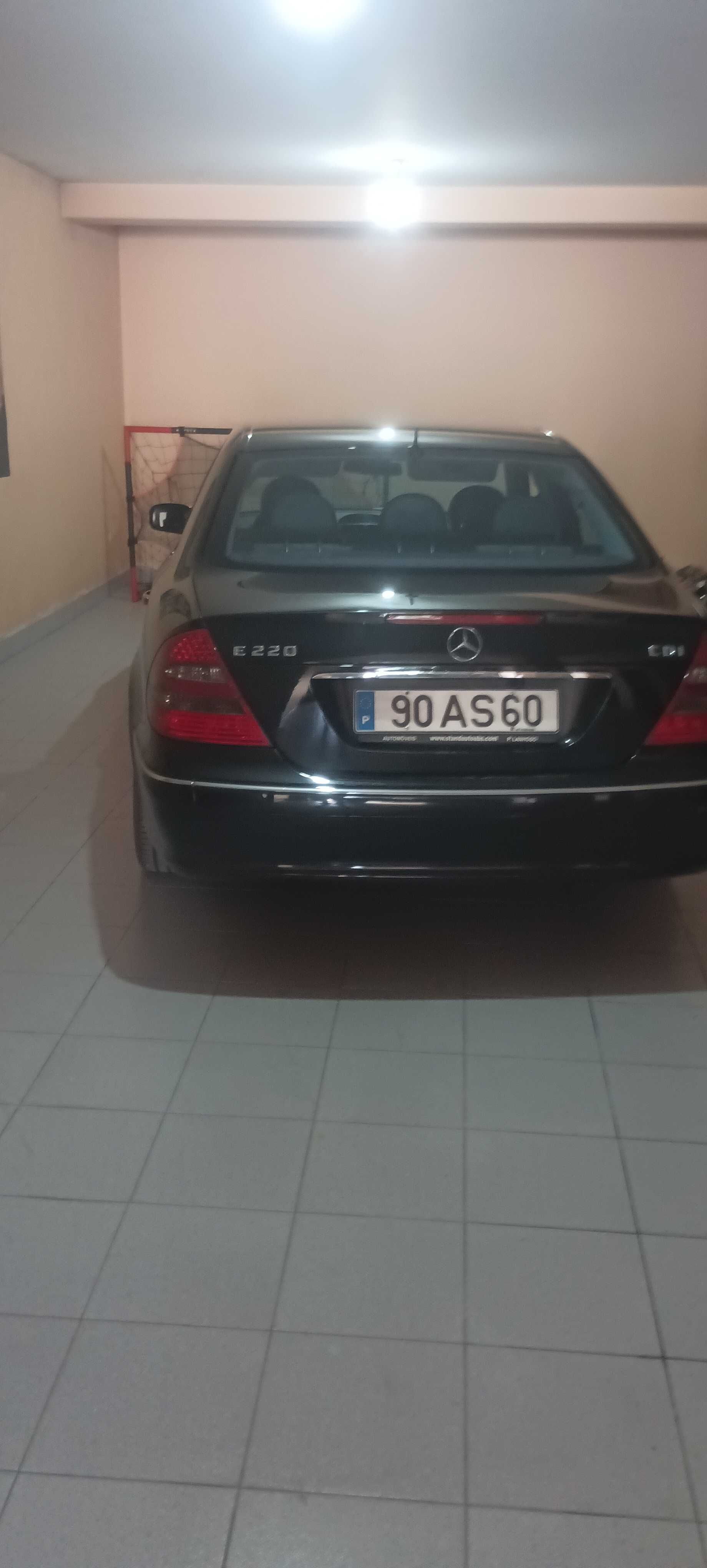 Mercedes E220 - W211