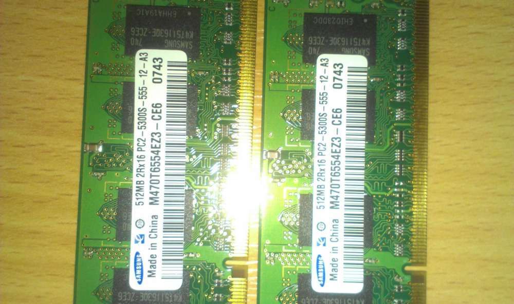 Оперативная память Samsung DDR2 для ноутбука SO-DIMM 512mb 1шт